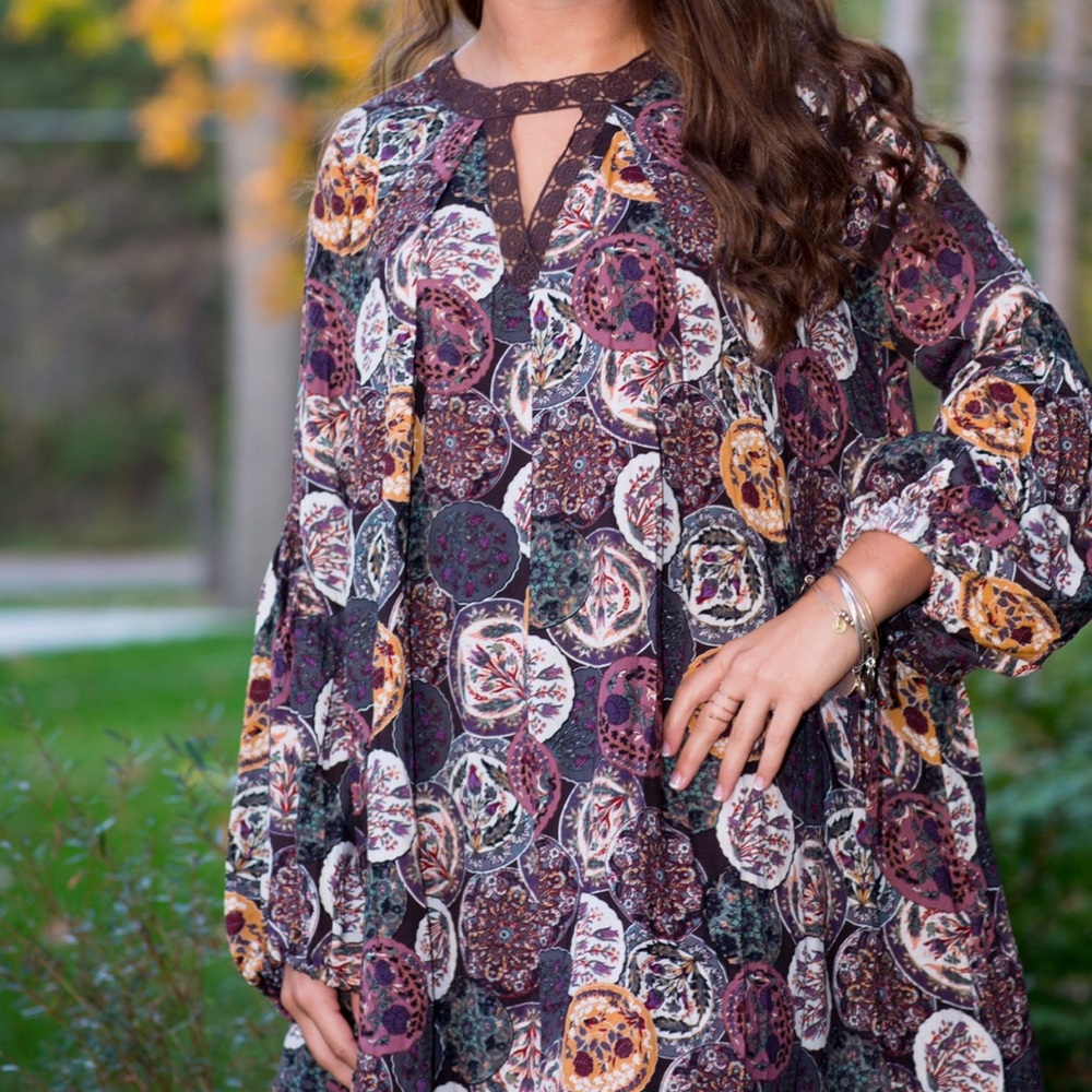 Long sleeve floral dress cutout